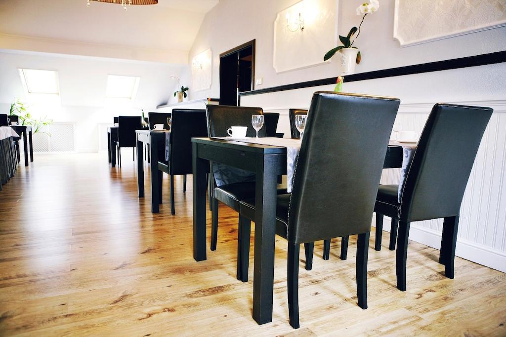 Namysłów Hotel Zorza מראה חיצוני תמונה