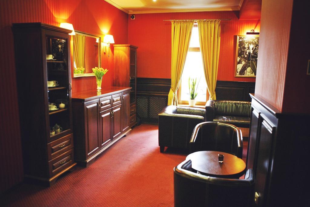 Namysłów Hotel Zorza מראה חיצוני תמונה
